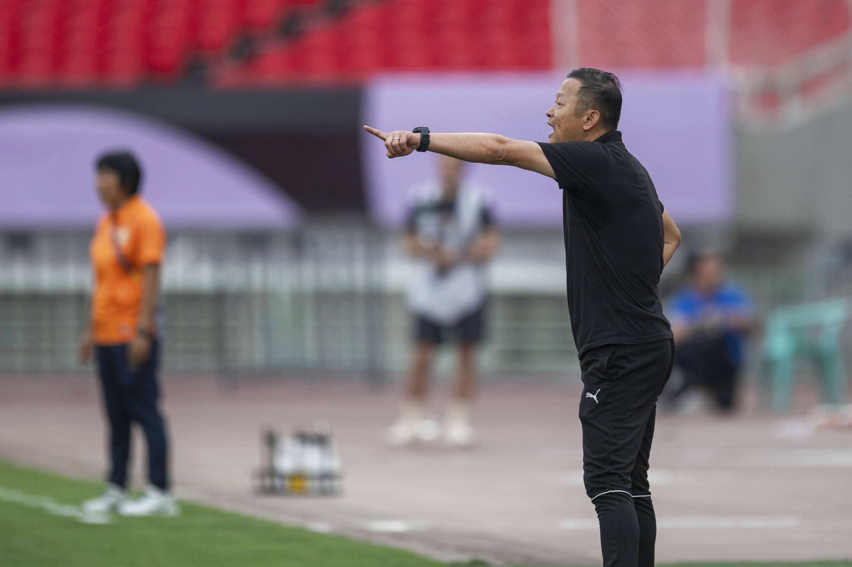 球队全力以赴，球员表现令人瞩目