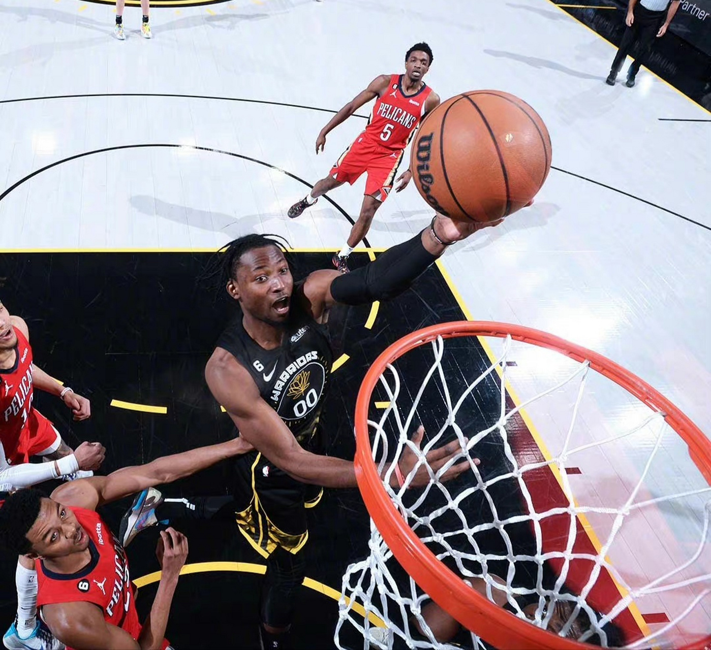 包含鹈鹕力克勇士，米切尔高光表现的词条