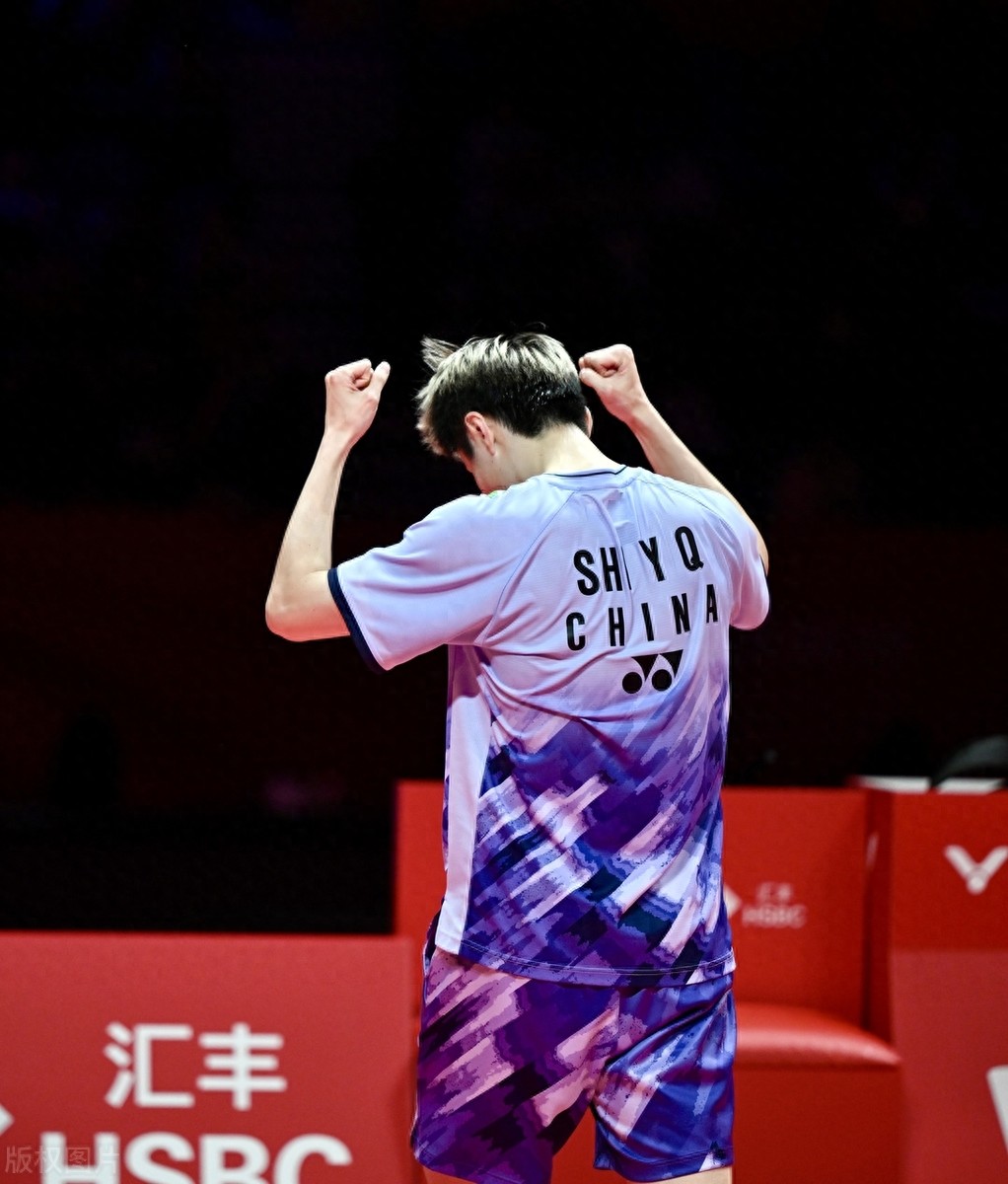 包含马来西亚队横扫泰国队，石宇奇统治全场的词条