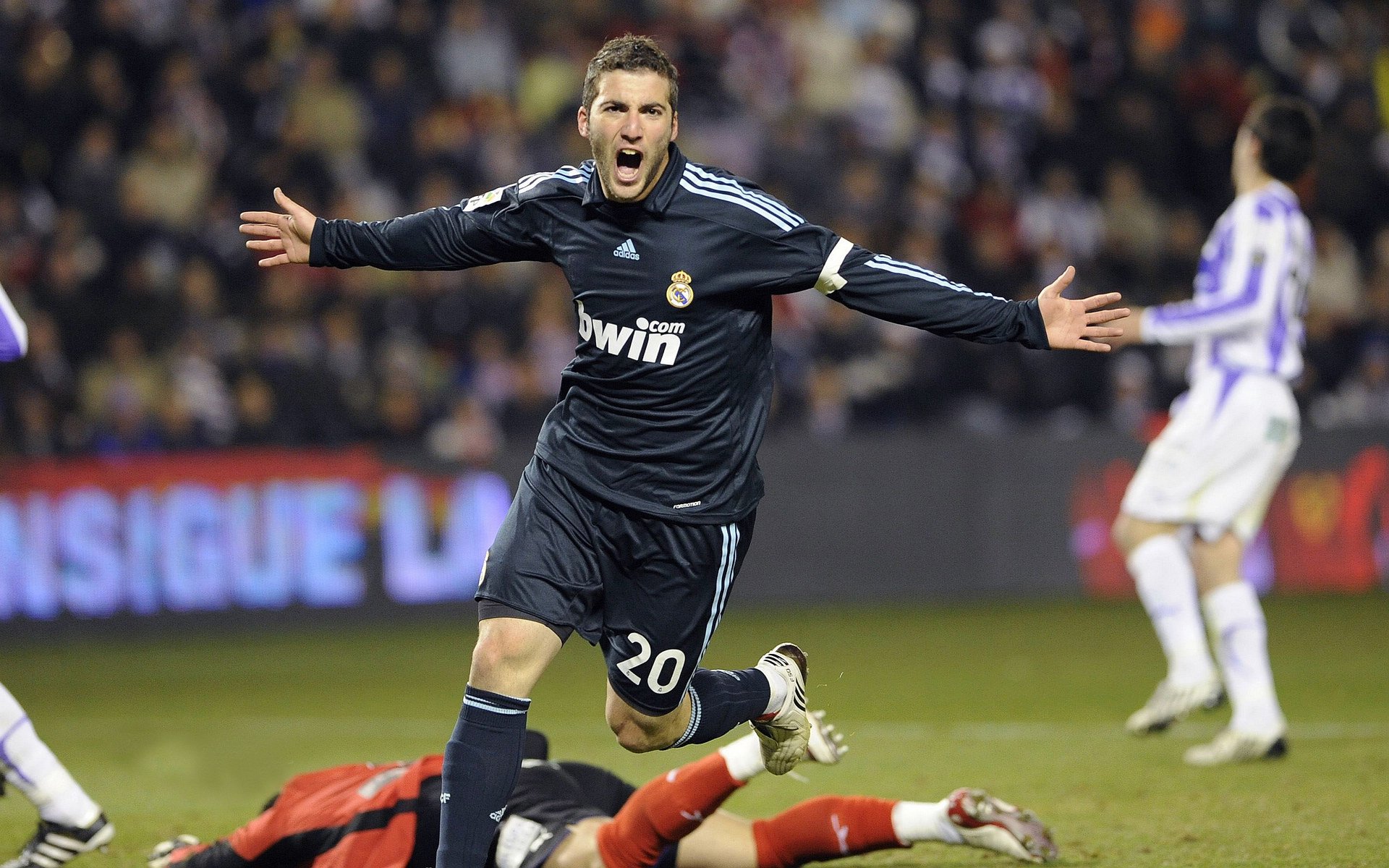 冷门与热力，当马里掀翻阿根廷，卢卡库数据爆炸背后的足球新叙事