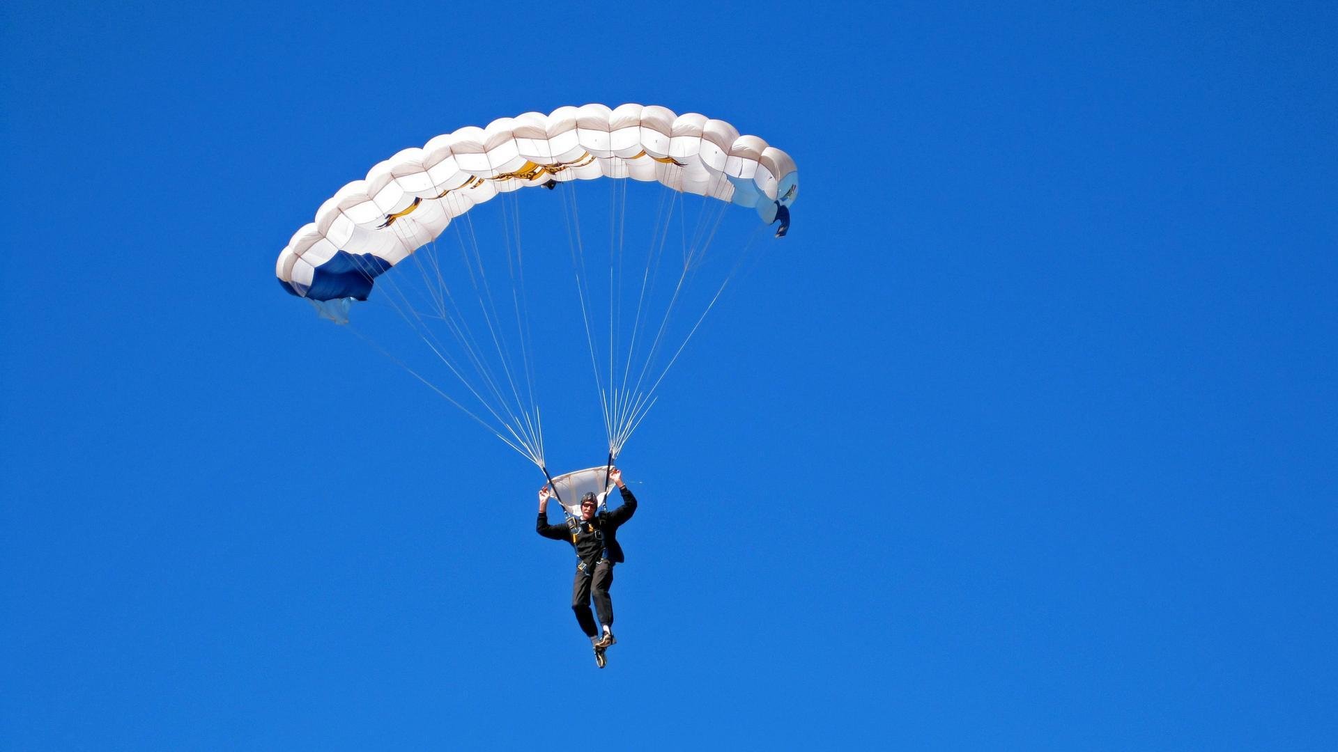 贝恩个人能力完全展现，太阳带走国王，一场个人英雄主义与团队胜利的交响