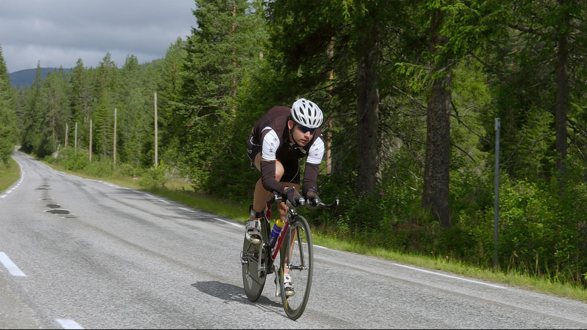 奥恰洛夫一锤定音，葡萄牙队团队协作完胜奥地利队